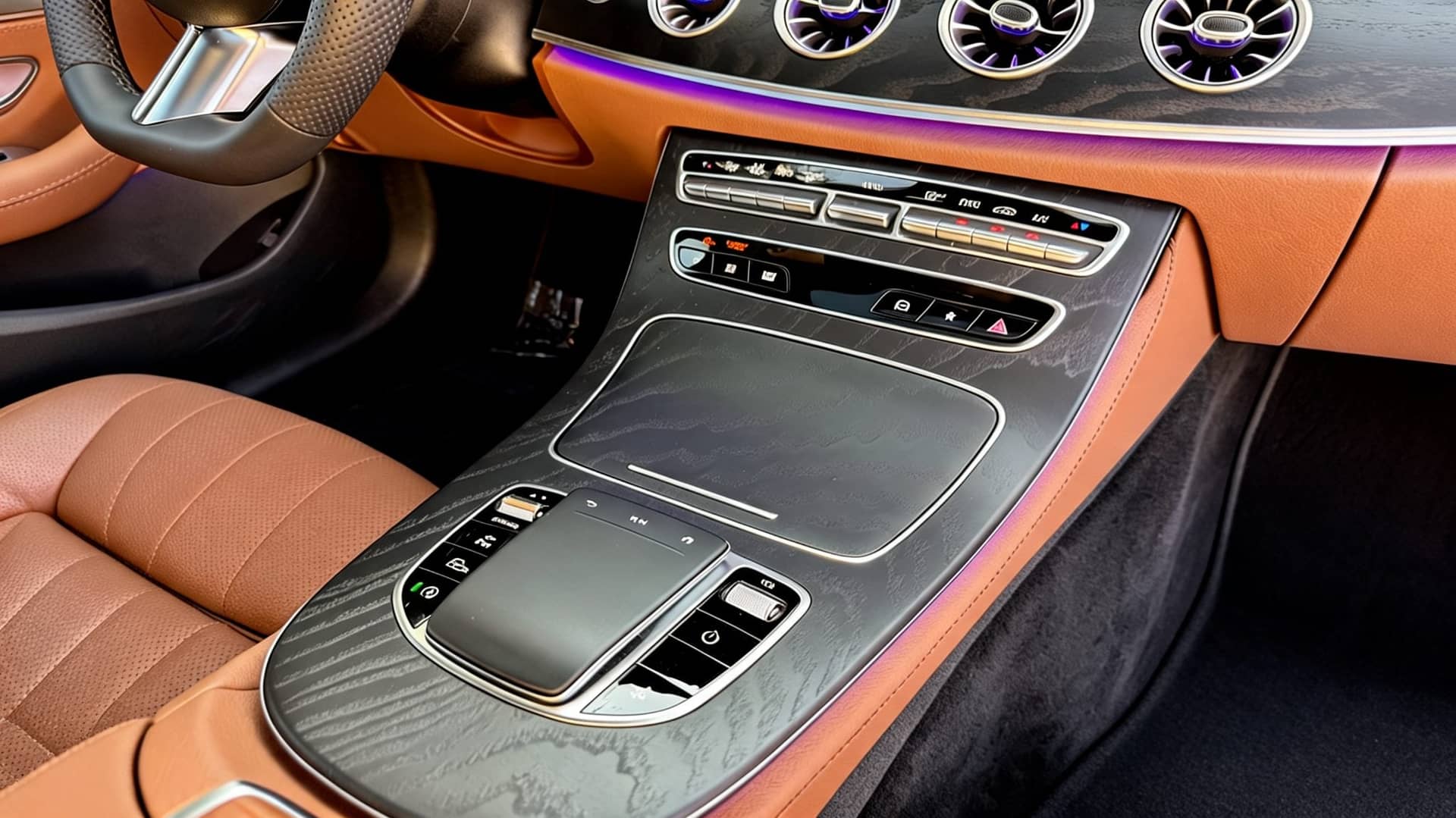 Mercedes E300 rental Portugal - gallery image 11