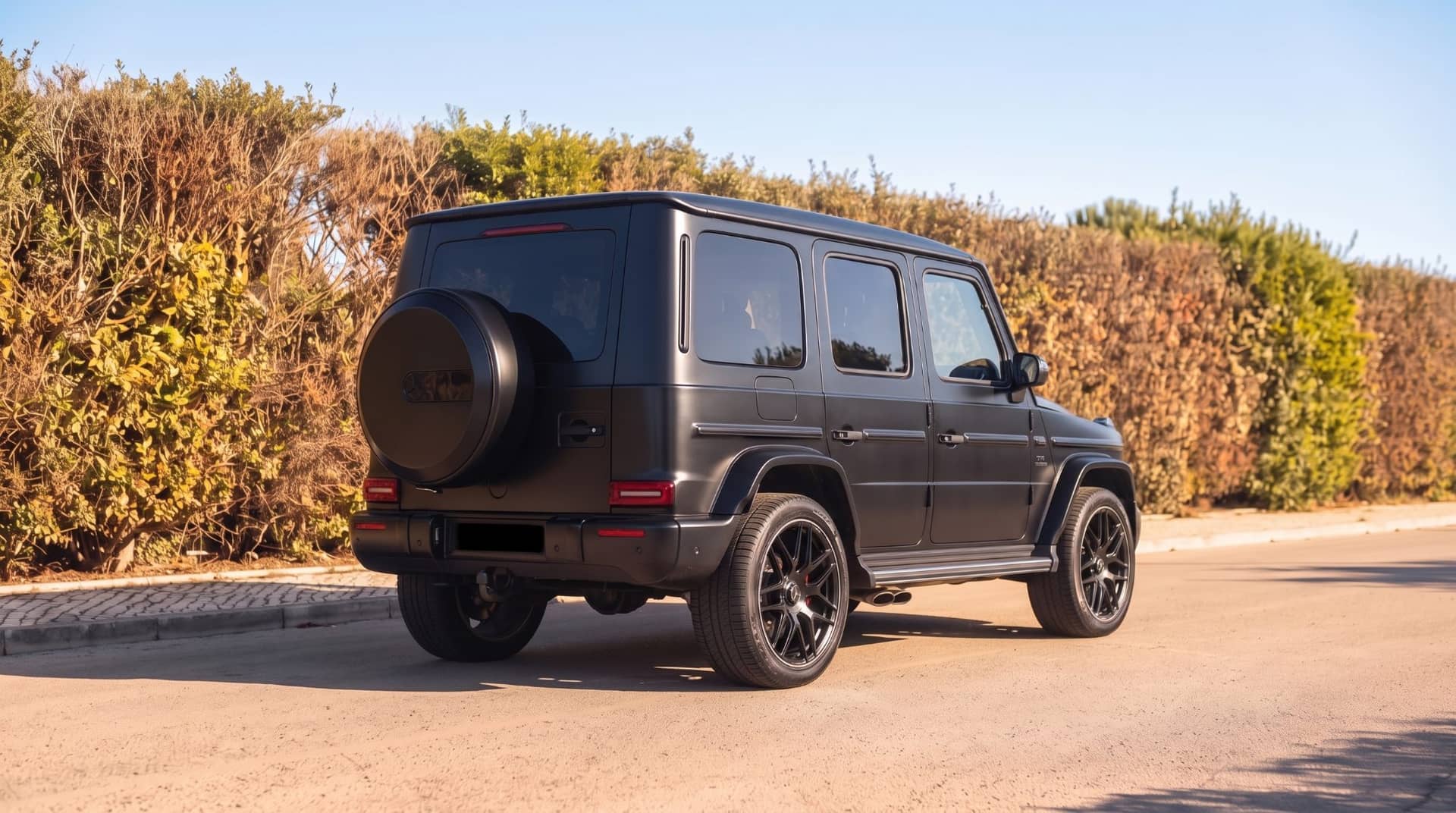 Mercedes G63 rental Portugal - gallery image 2