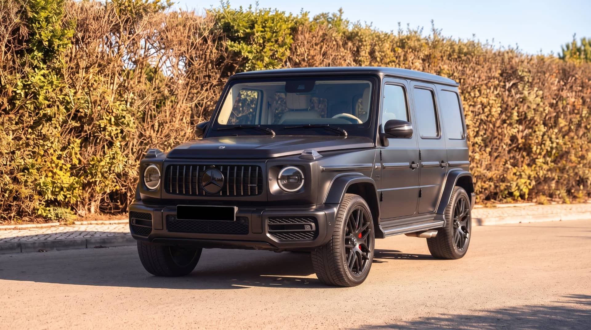 Mercedes G63 rental Portugal - gallery image 6
