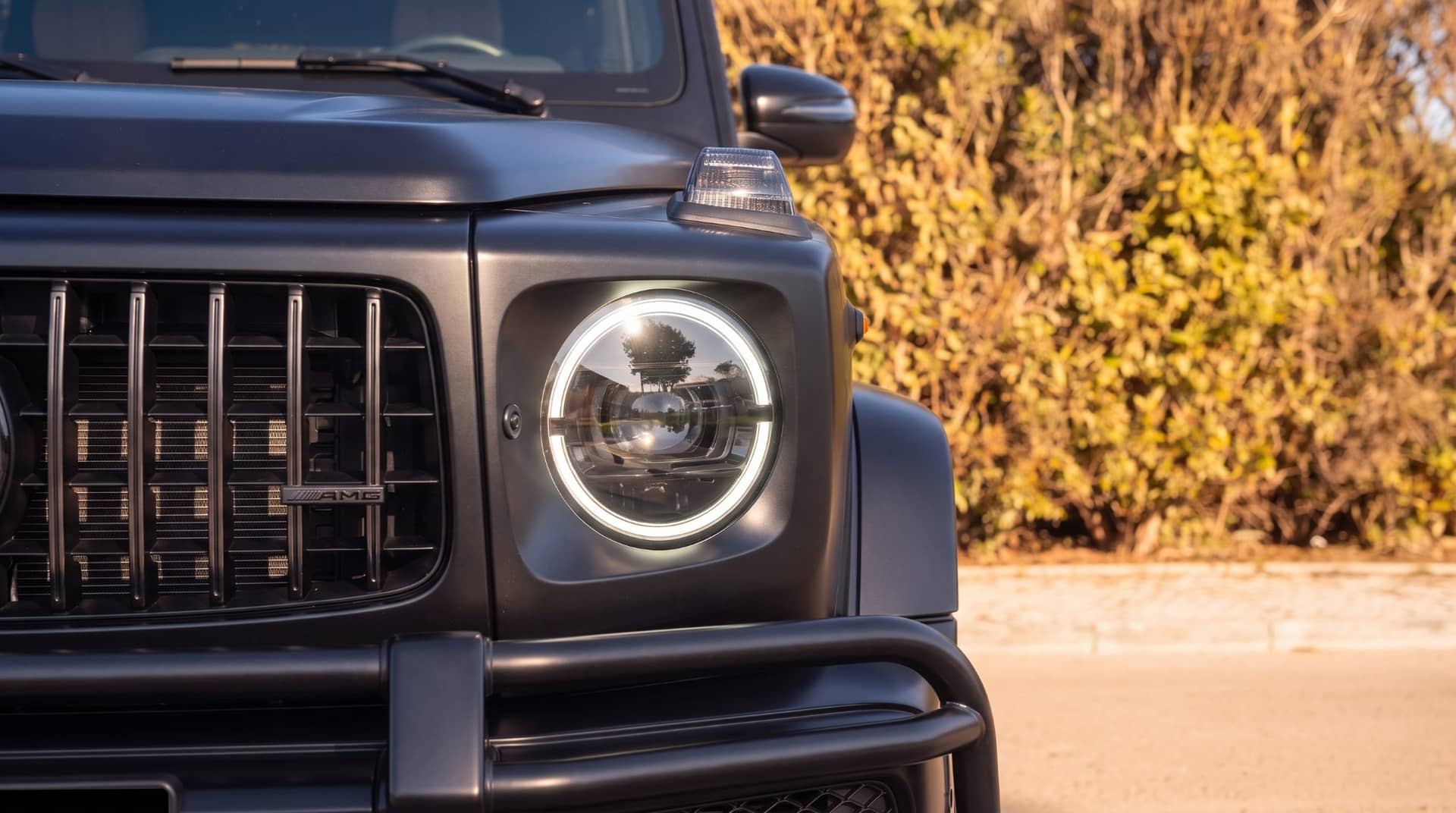 Mercedes G63 rental Portugal - gallery image 8