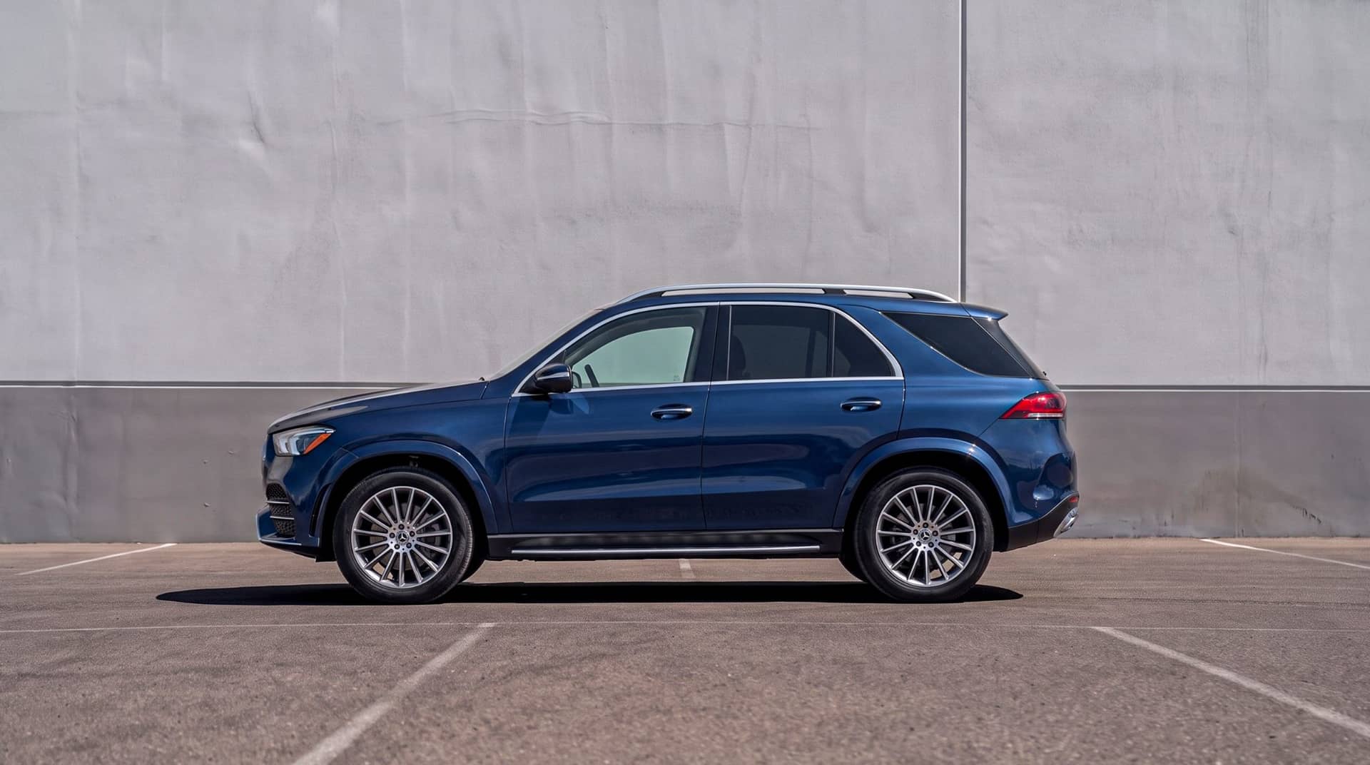 Mercedes GLE 350de rental Portugal - gallery image 3