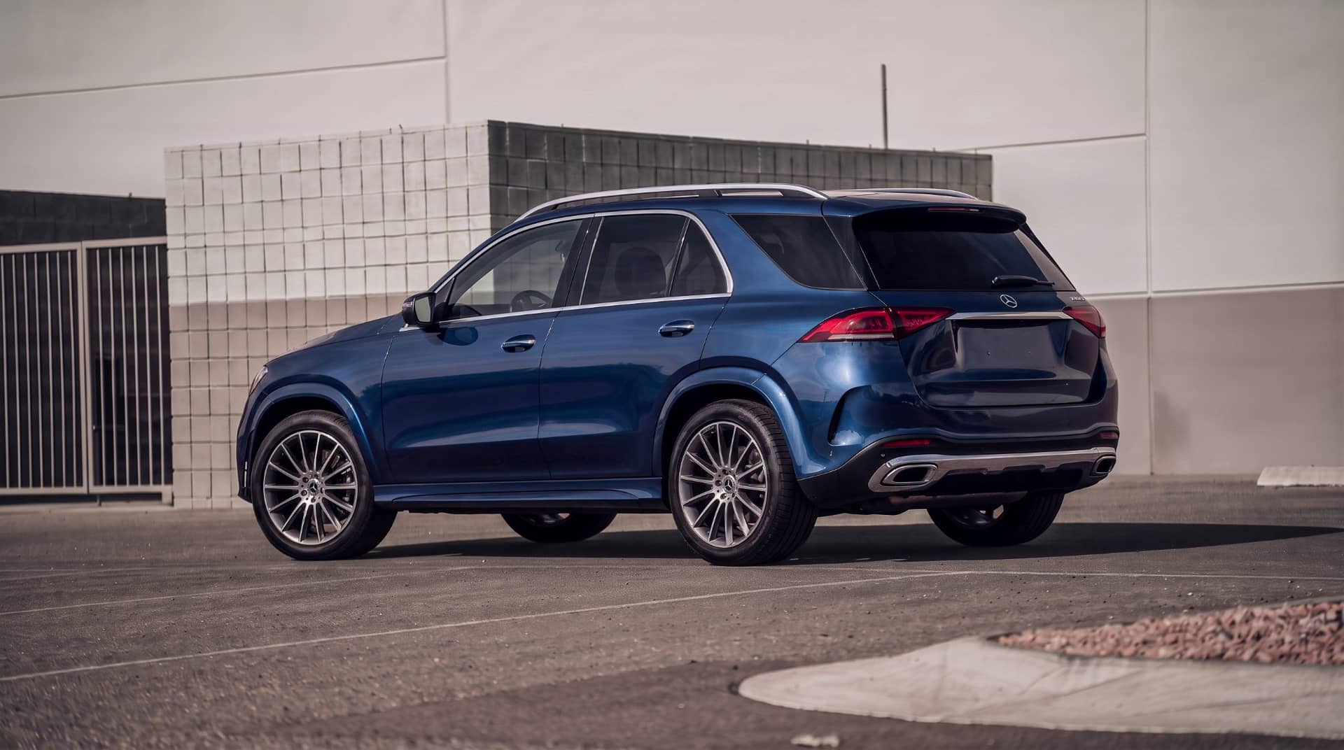Mercedes GLE 350de rental Portugal - gallery image 5