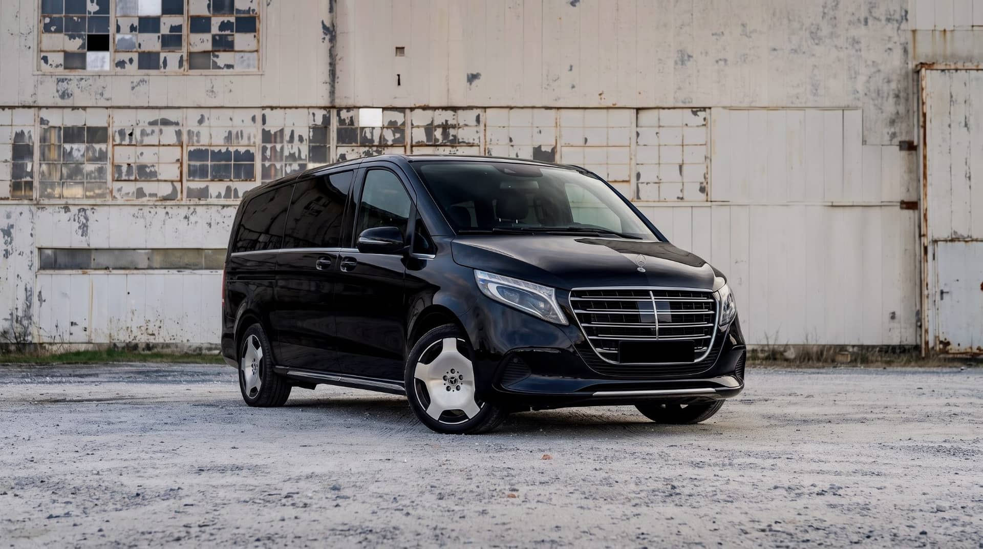 Mercedes V class rental Portugal - gallery image 1
