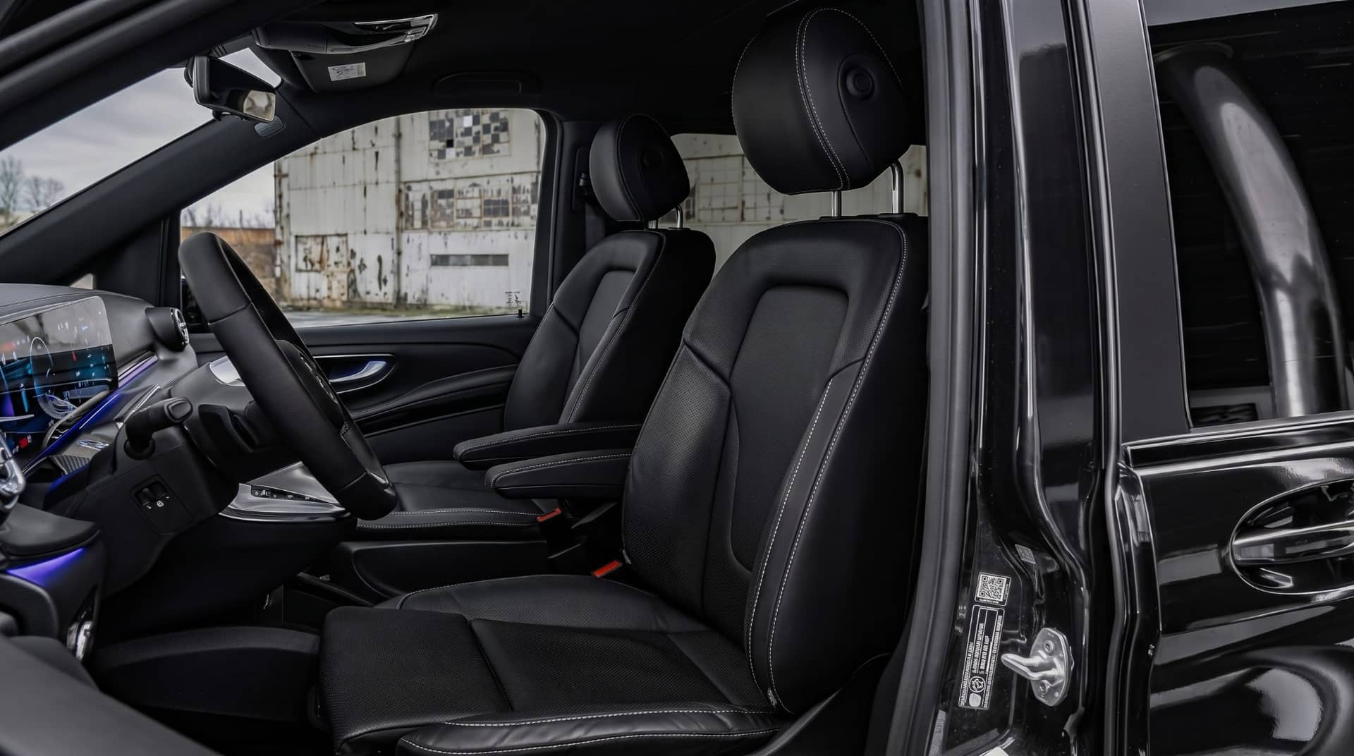 Mercedes V class rental Portugal - gallery image 7