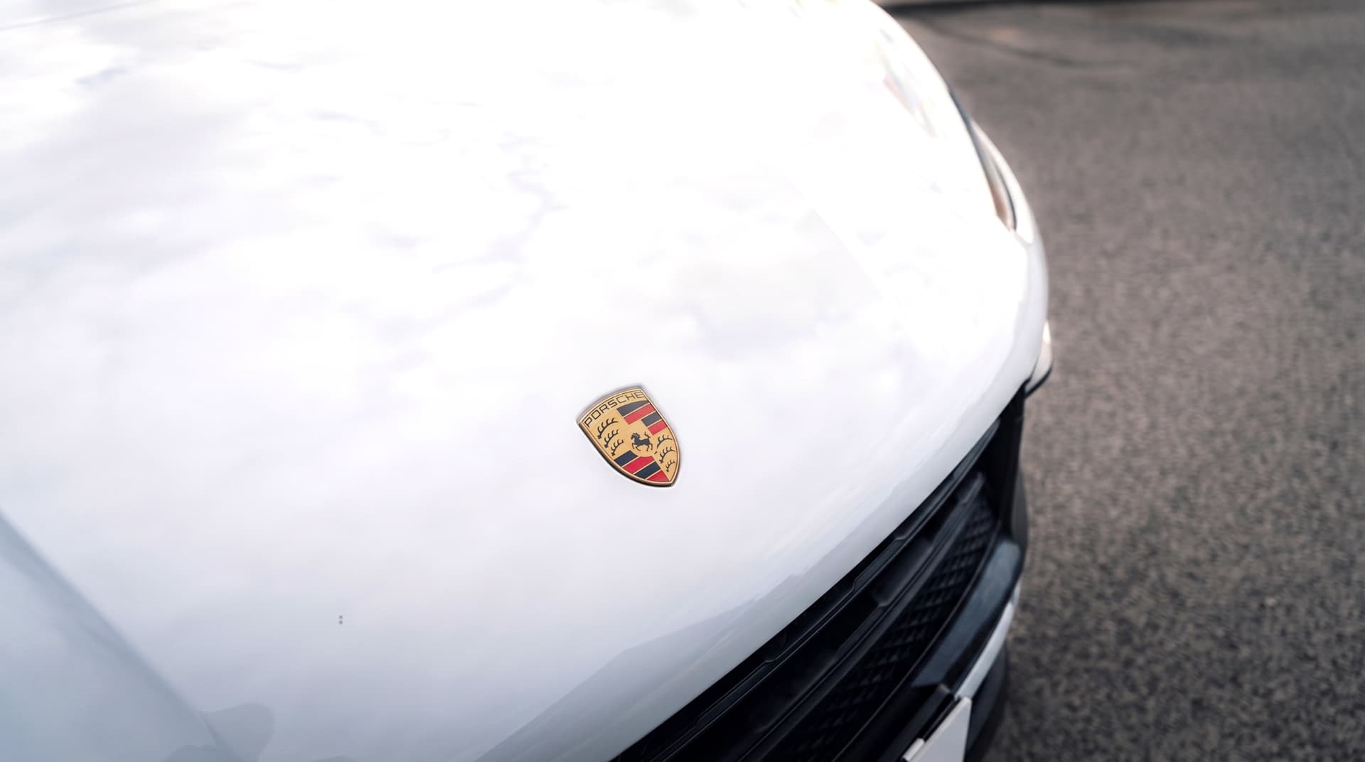 Porsche Macan T - luxury car rental Algarve Lisbon Portugal (5)