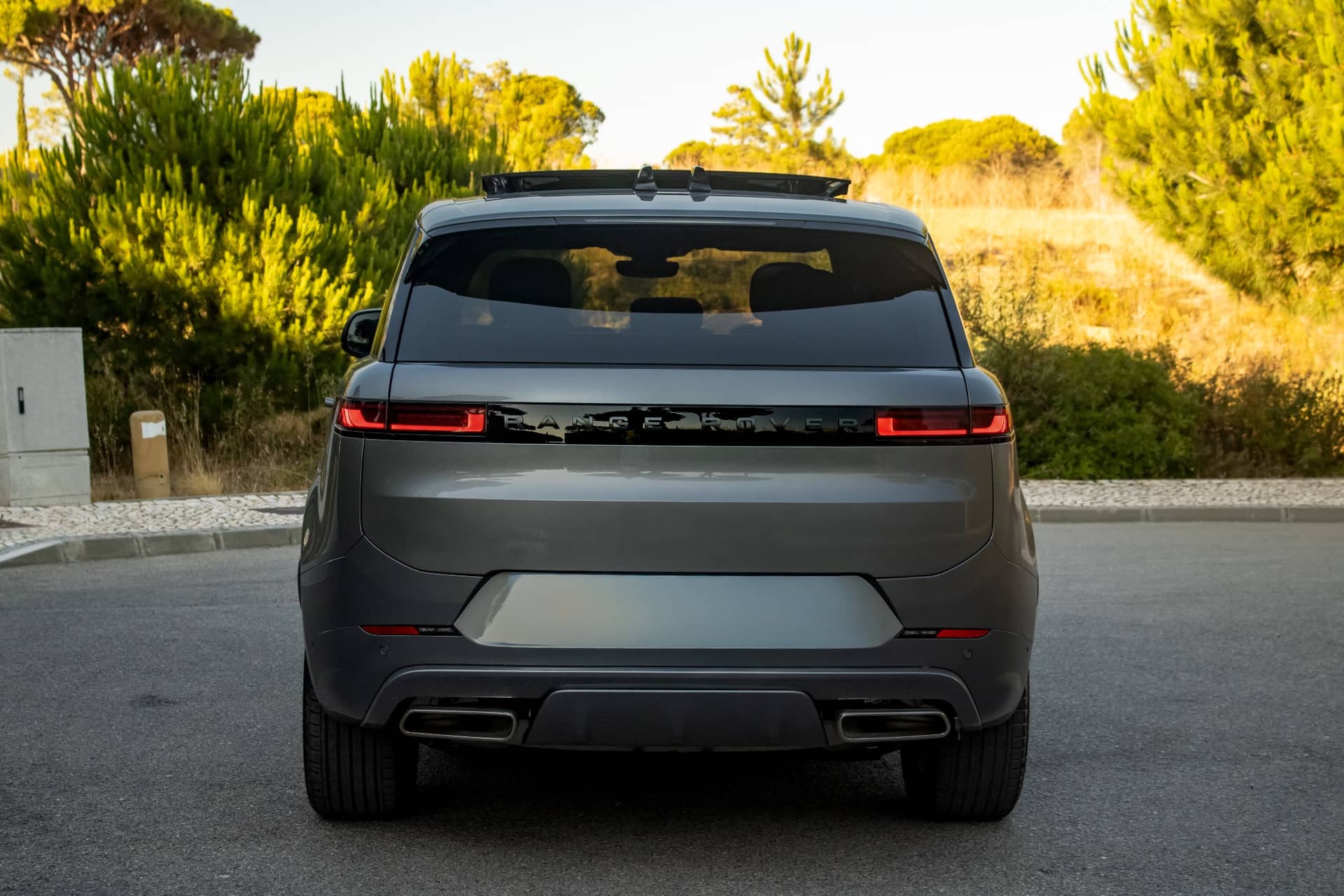 Range Rover Sport rental Portugal - gallery image 12