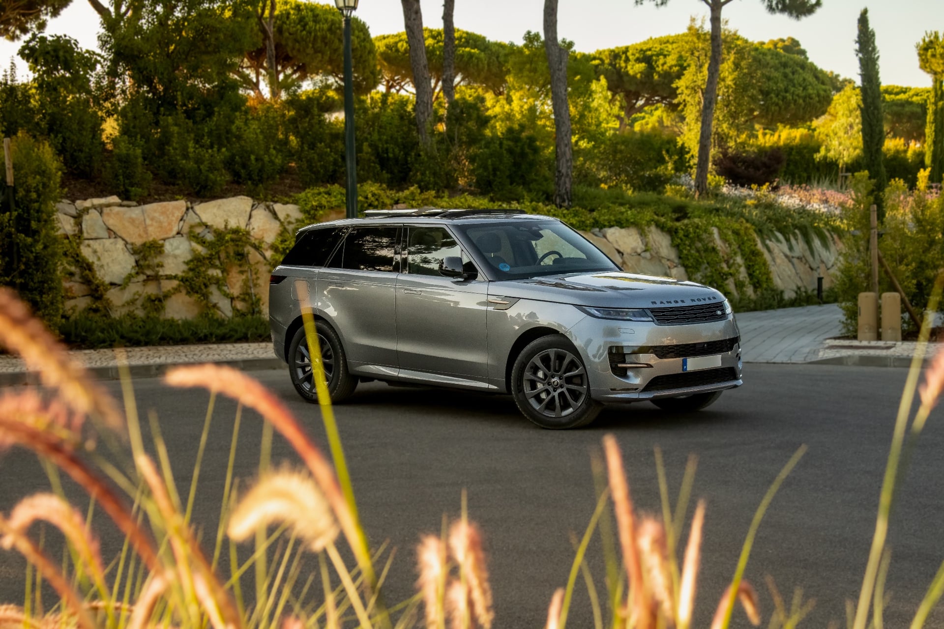 Range Rover Sport for rent in Portugal - luxury car rental Algarve Lisbon