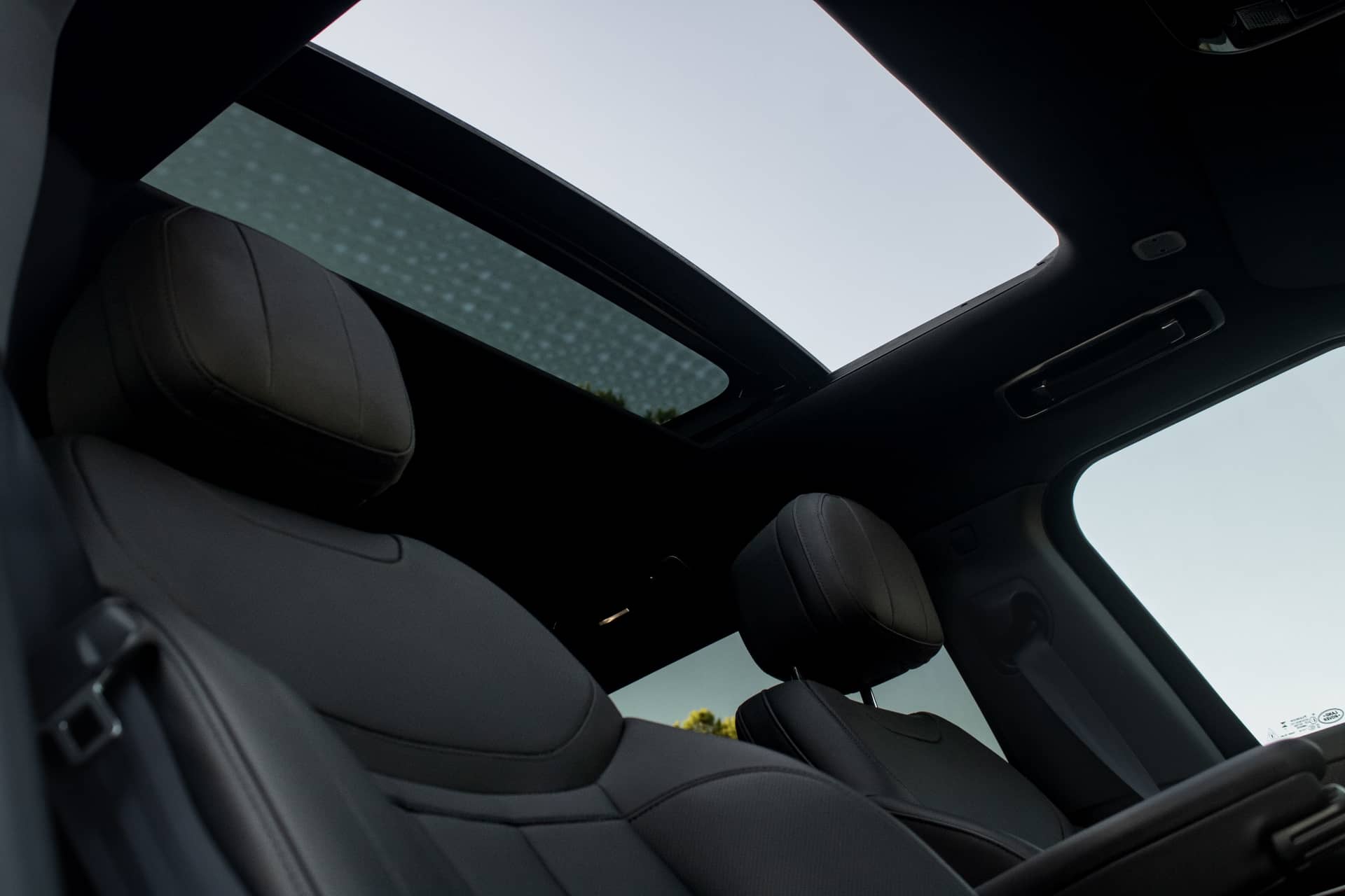 Range Rover Sport rental Portugal - gallery image 17