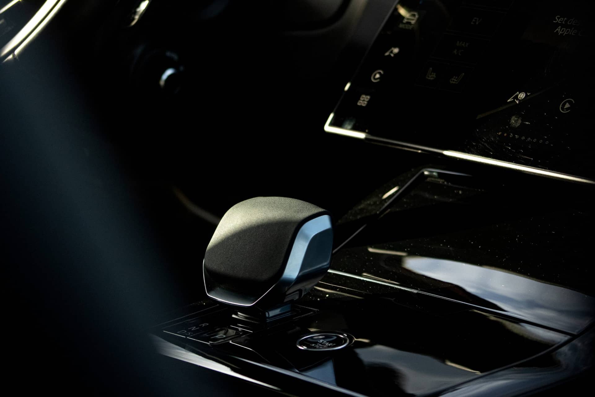 Range Rover Sport rental Portugal - gallery image 6