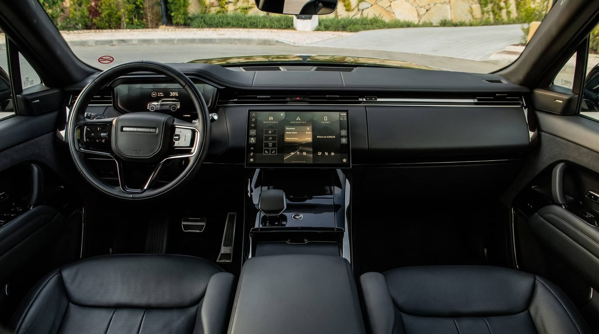 Range Rover Sport rental Portugal - gallery image 2