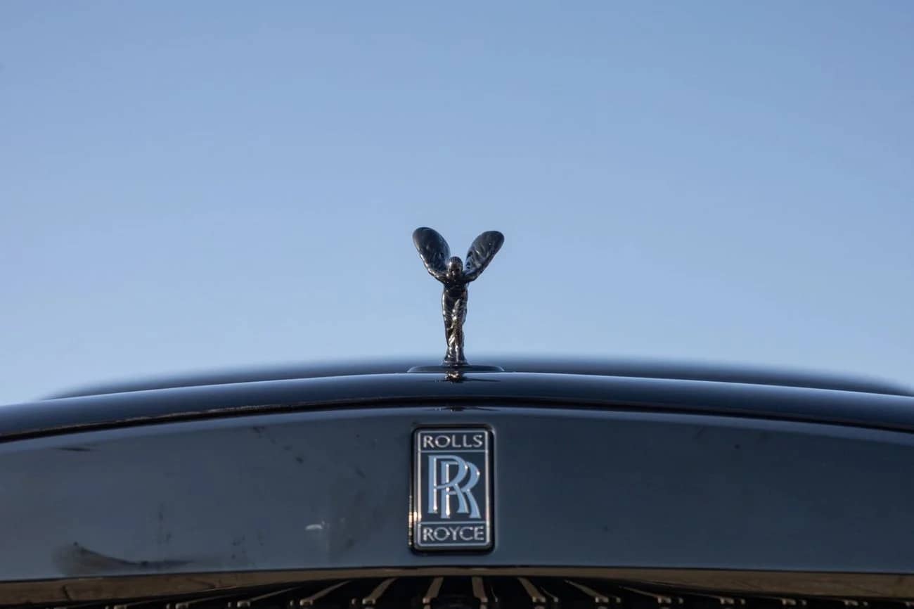 Rolls-Royce Cullinan rental Portugal - gallery image 2