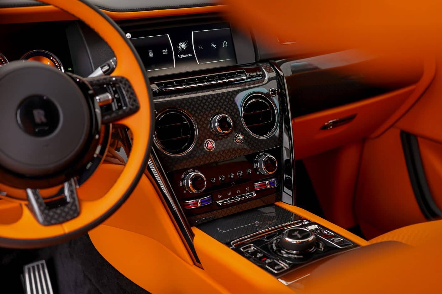 Rolls-Royce Cullinan rental Portugal - gallery image 3