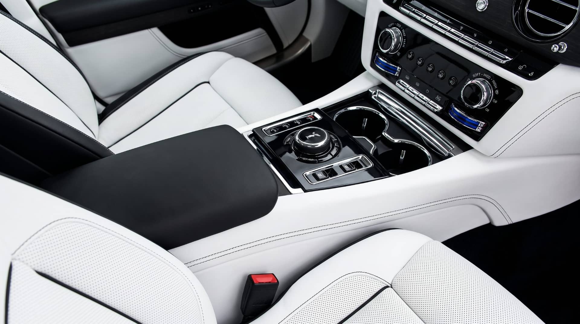 Rolls-Royce Ghost rental Portugal - gallery image 2