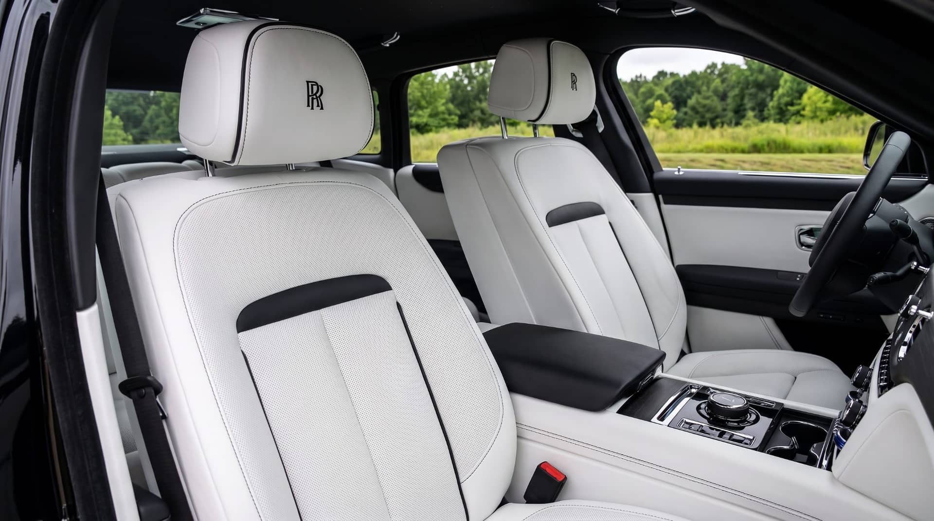 Rolls-Royce Ghost rental Portugal - gallery image 4
