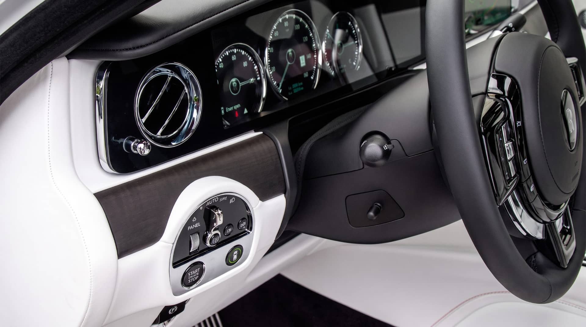 Rolls-Royce Ghost rental Portugal - gallery image 5