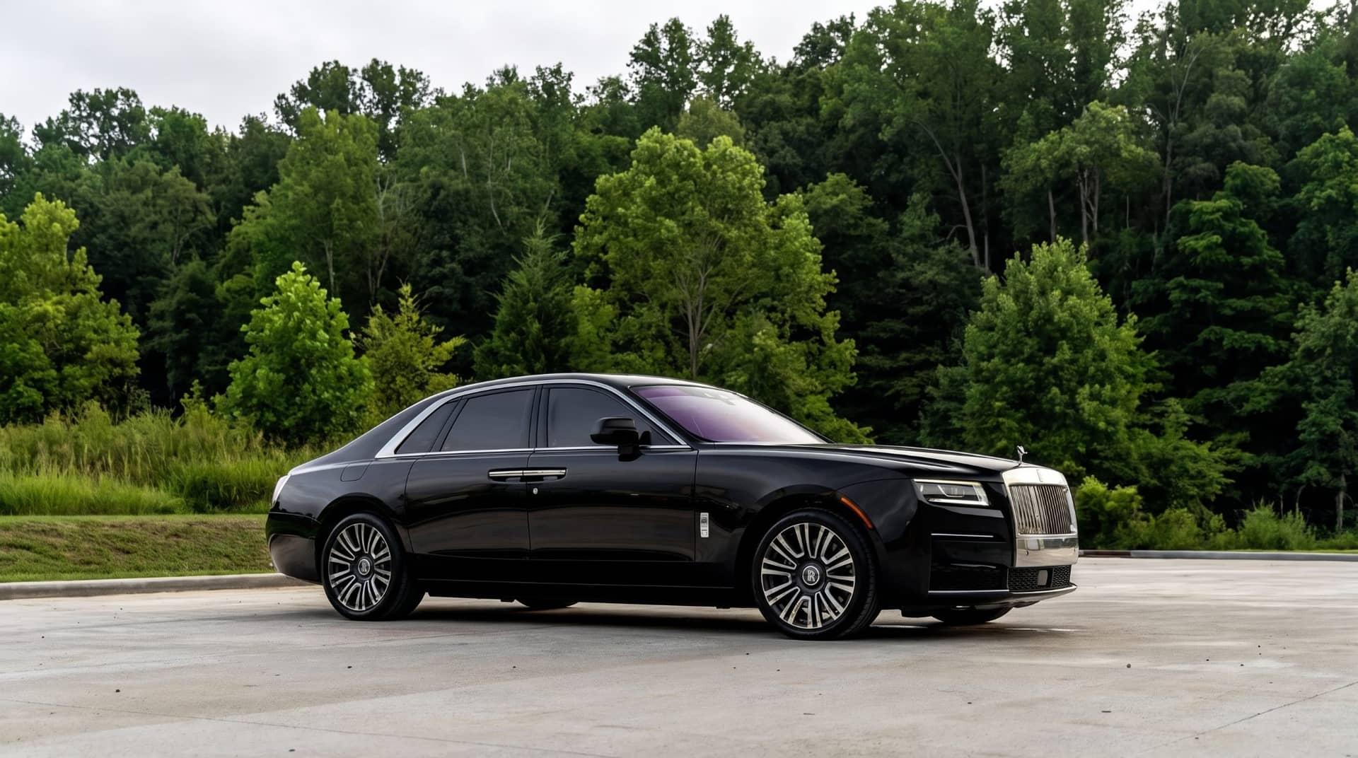 Rolls-Royce Ghost rental Portugal - gallery image 9
