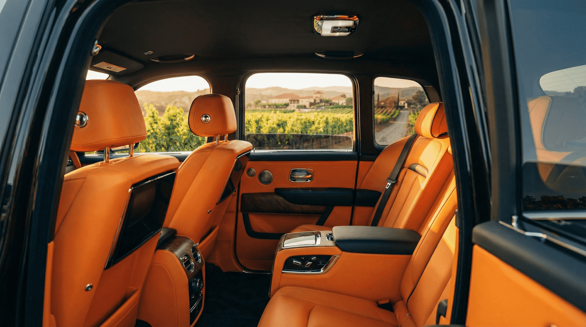 Rolls-Royce Cullinan rental Portugal - gallery image 4