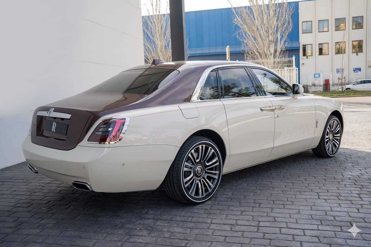 Rolls-Royce Ghost rental Portugal - gallery image 2